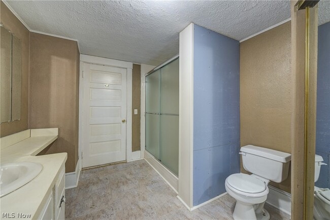 Building Photo - 37948 Barnes Ct