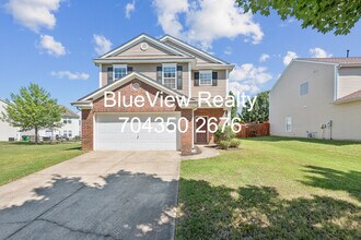 Building Photo - Beutiful 3 bed 2.5 bath with open area