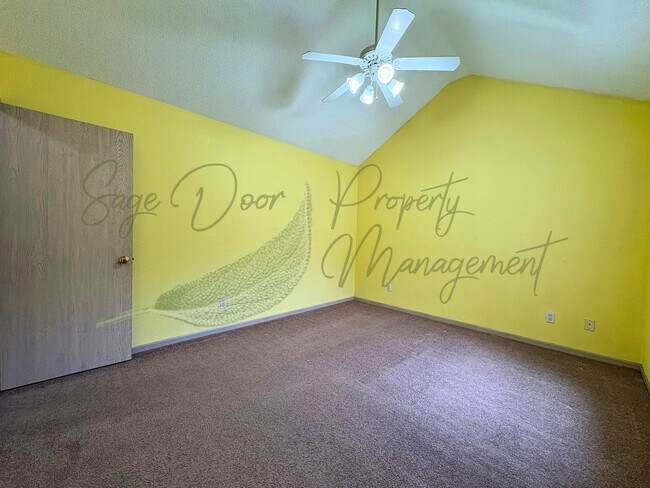 Building Photo - 505 NE 1st St