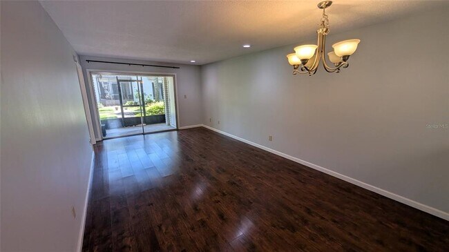 Building Photo - 2882 Plaza Terrace Dr
