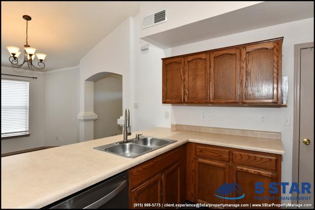 Building Photo - 4 bedroom in El Paso TX 79934