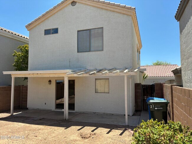 Building Photo - 1750 W Union Hills Dr