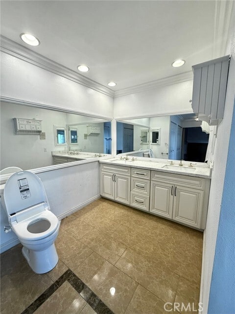 Building Photo - 213 E Borromeo Ave