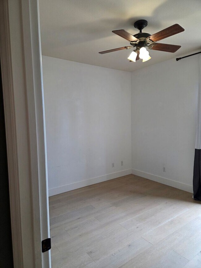 Building Photo - 5 Bdrm, 4 bath home located in Highland View Community off Silva Valley