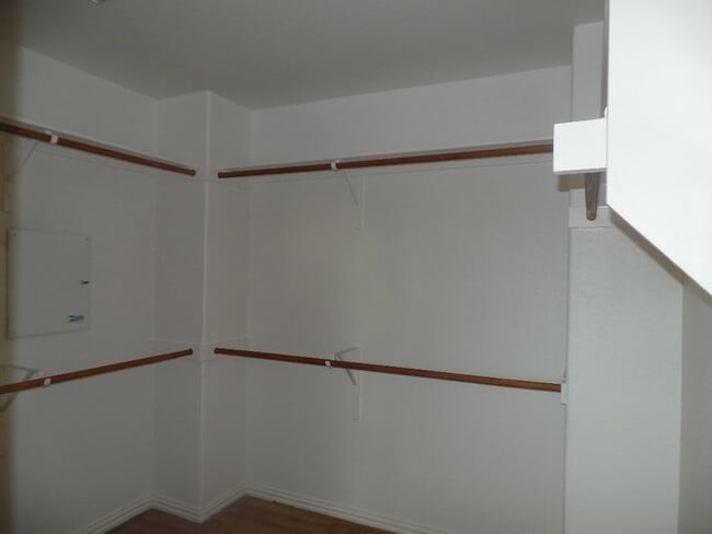 Building Photo - 7213 Middleburg Dr