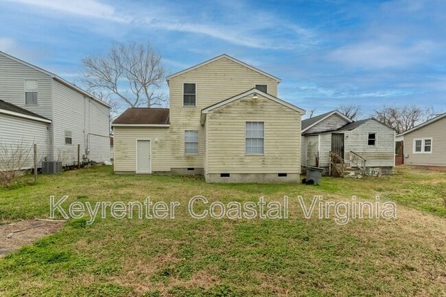 Building Photo - 1010 Quash St