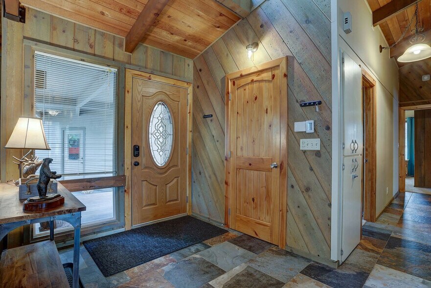 Building Photo - 57314 Approach Ln