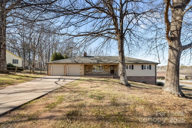 Building Photo - 130 Boulder Dr