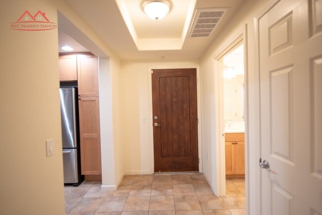 Building Photo - Charming 1 Bedroom/1 Bath Condo with Private Backyard & Double Parking Spaces