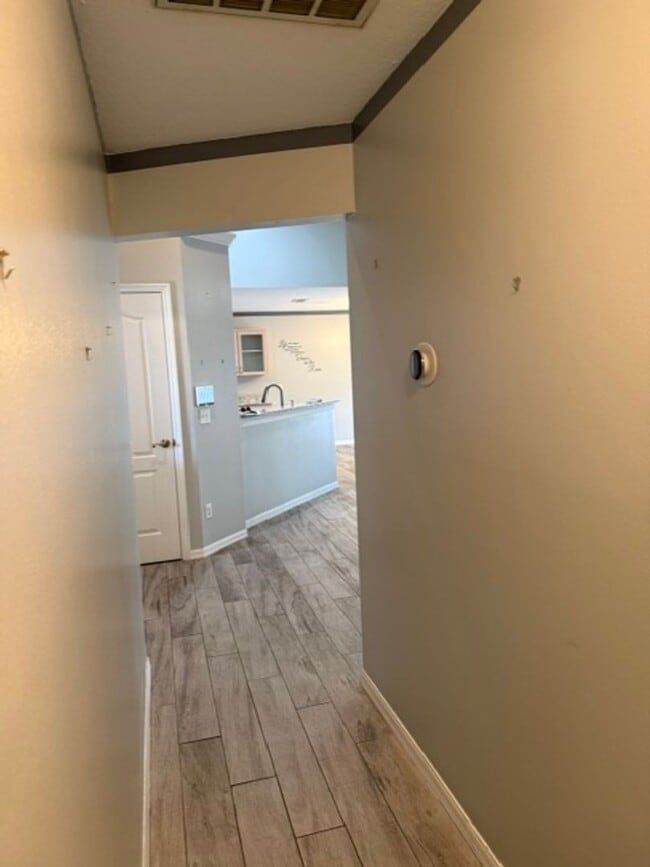 Building Photo - Well maintained home in Silver Oaks! Great location!