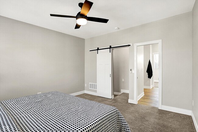 Building Photo - 1622 Prospect St