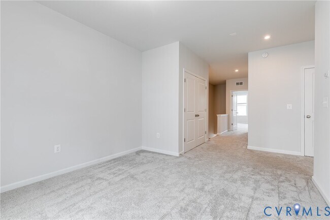 Building Photo - 713 McCormick Farm Dr