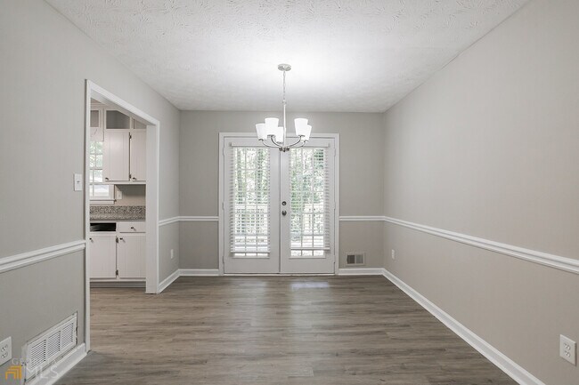 Building Photo - 1605 Sugar Plum Dr SW