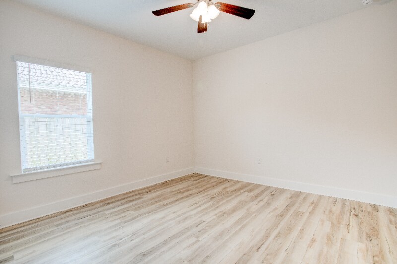 Building Photo - 1756 Thomas St