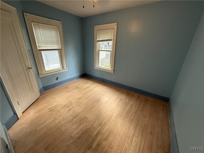 Building Photo - 1200 N Glencove Rd