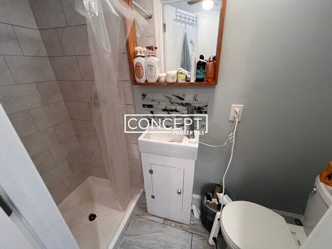 Building Photo - 90 Hancock St