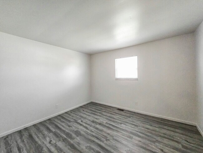 Building Photo - 2905 Dietz St