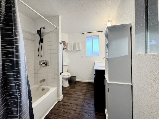 Building Photo - 16060 39th Ave