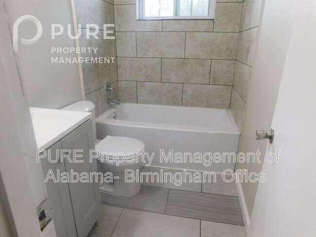 Building Photo - 2028 Progress St