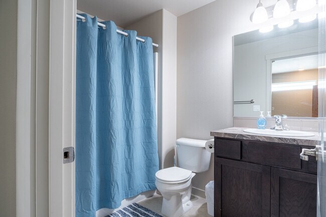 Building Photo - 5706 W 1st Pl