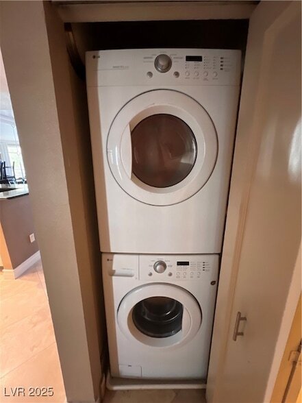 Building Photo - 260 E Flamingo Rd