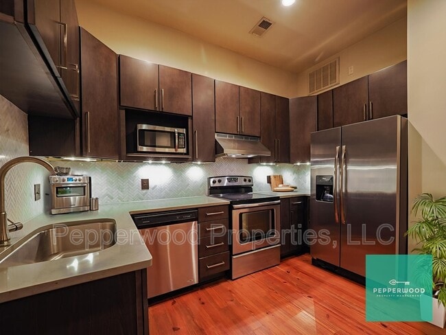 Building Photo - 149 S Daniel Morgan Ave