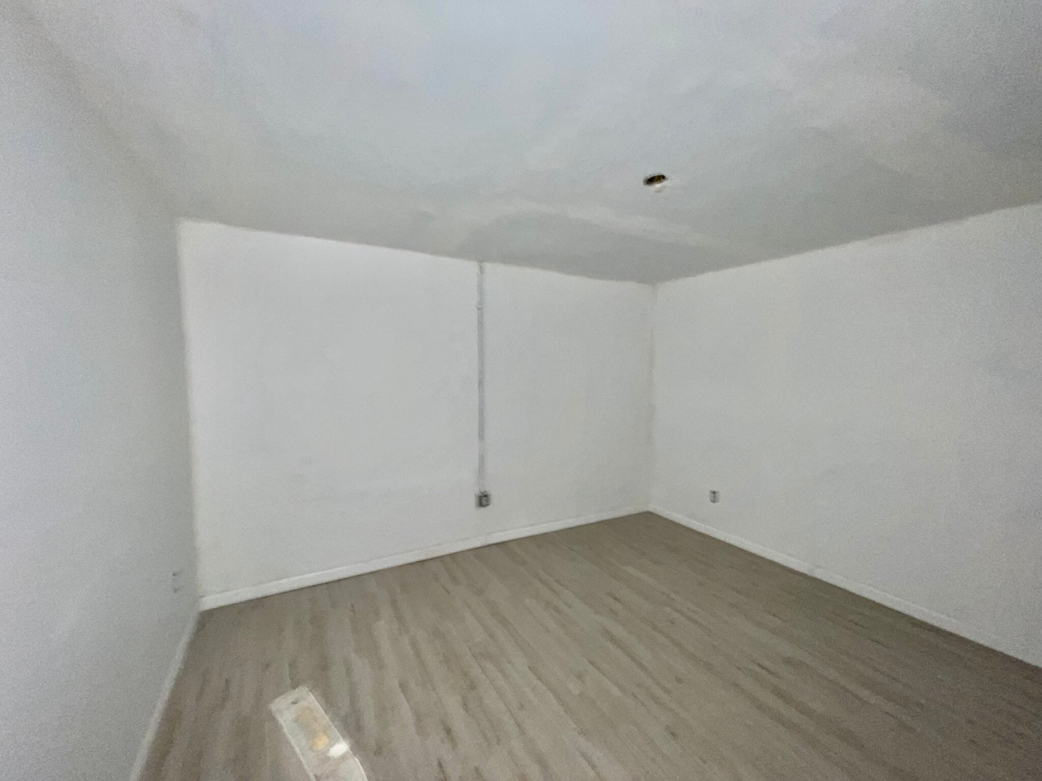 bedroom - 737 6th St NE