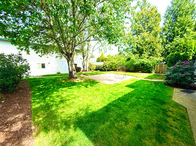 Building Photo - 1202 SW 257th Dr