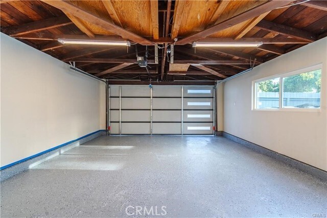 Building Photo - 236 Mission Dr