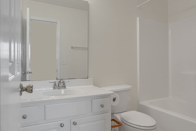 Building Photo - 121 Hornby Cir