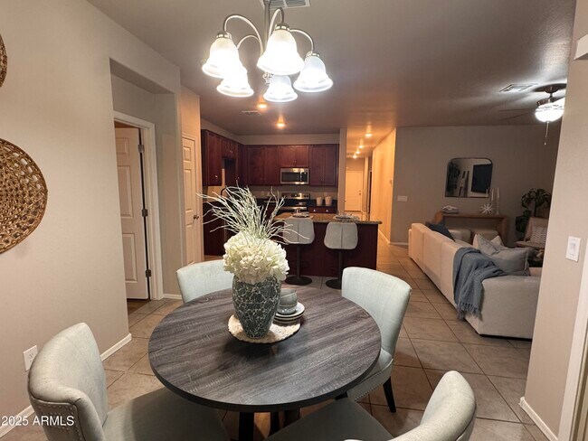 Building Photo - 4065 W Ardmore Rd