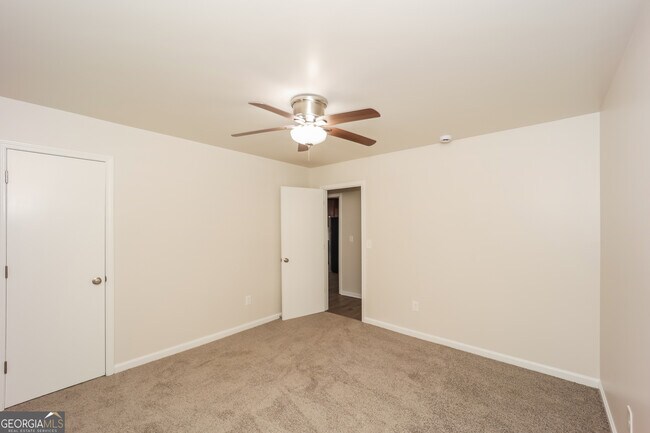 Building Photo - 4141 Macduff Dr