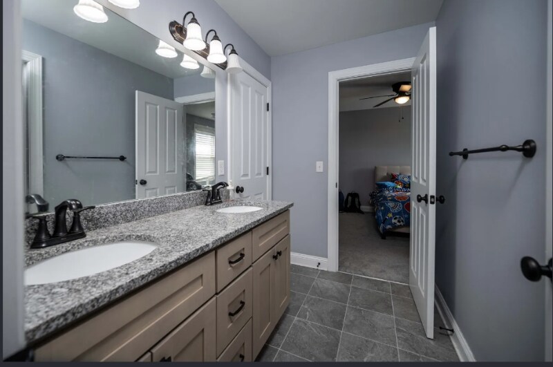 Building Photo - 615 Jim Cedar Dr