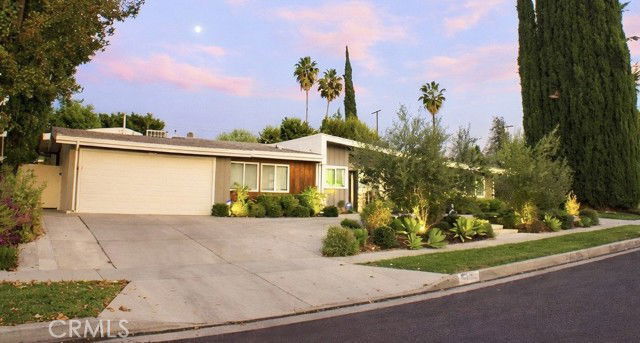 Building Photo - 4820 Abbeyville Ave