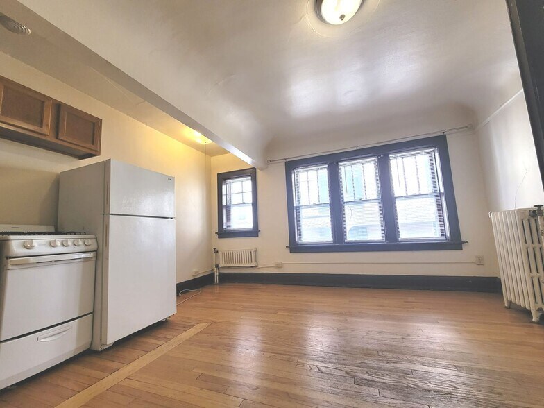 Interior Photo - 1315 Cass