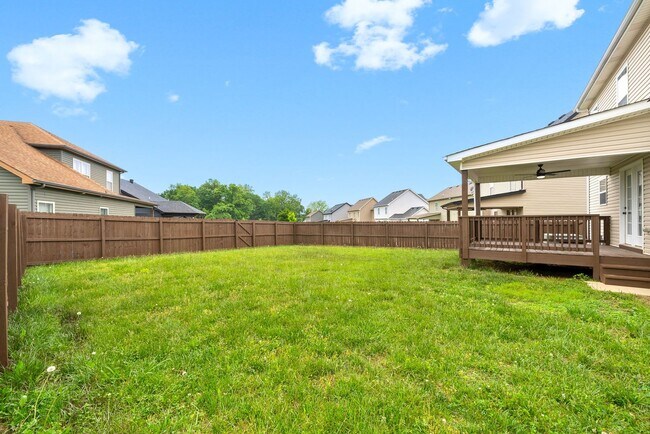 Building Photo - Pet Friendly Four Bedroom!