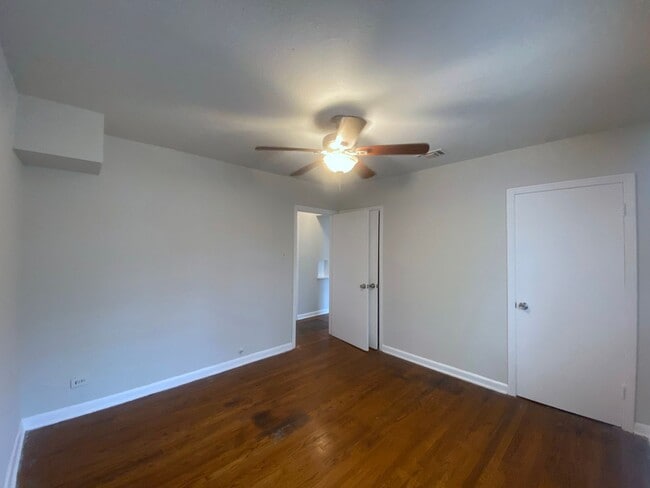 Building Photo - 158 Weizmann St