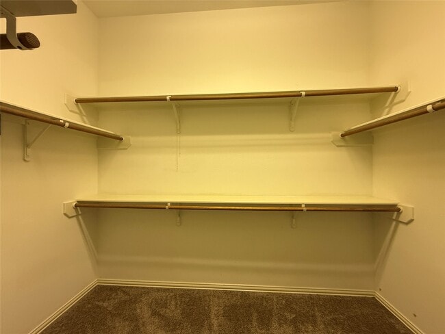 Building Photo - 26823 Lakeridge Park Ln