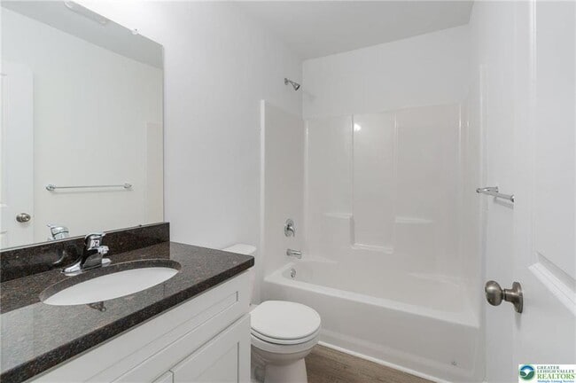 Building Photo - 306 Barber St