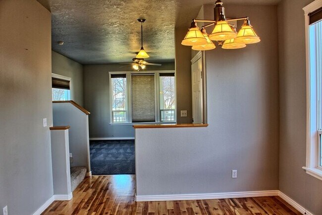 Building Photo - 1601 S Euclid Ave