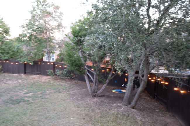 Building Photo - 917 Cavalry Ride Trail