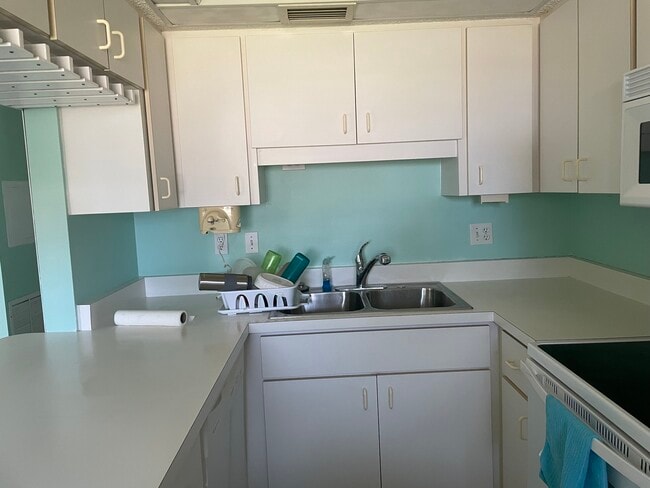 Building Photo - 251 Airport Ave E