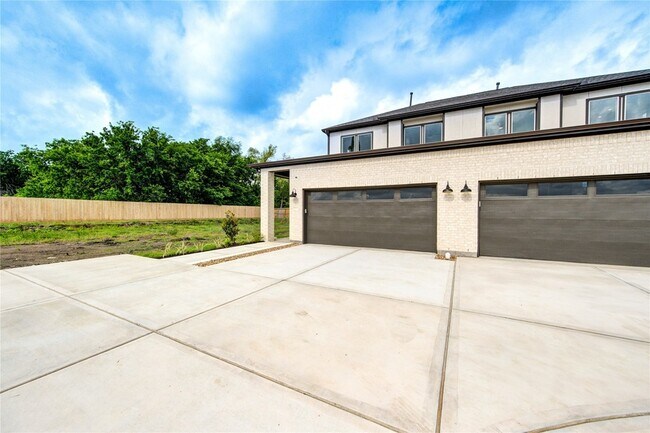 Building Photo - 4336 Avron Dr