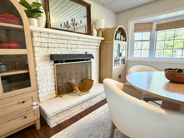 Building Photo - New Price & Move-In Special: 1/2 First Full Month's Rent with move-in by 6/20/2026! Beautifully R...