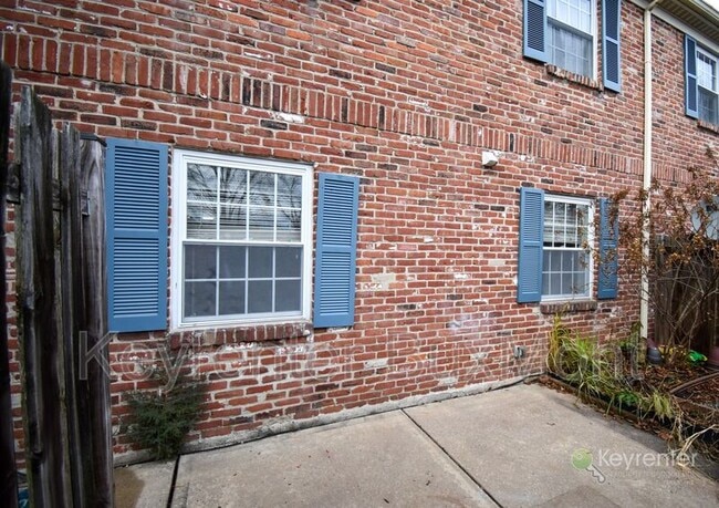 Building Photo - 150 Oberlin Terrace