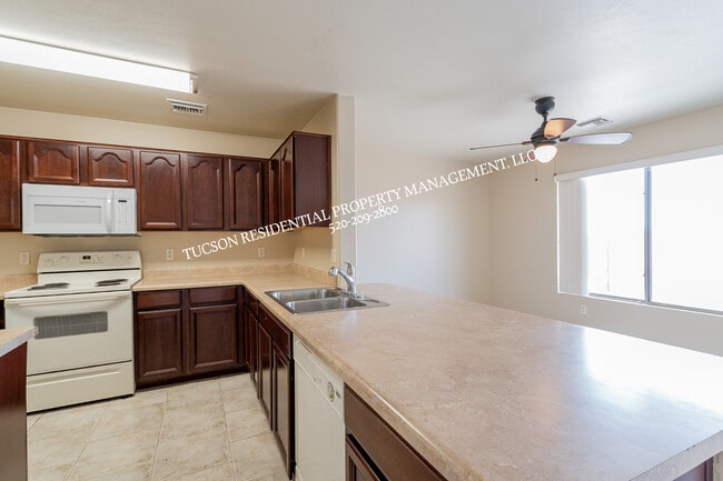 Building Photo - 4123 E Cameo Point Dr