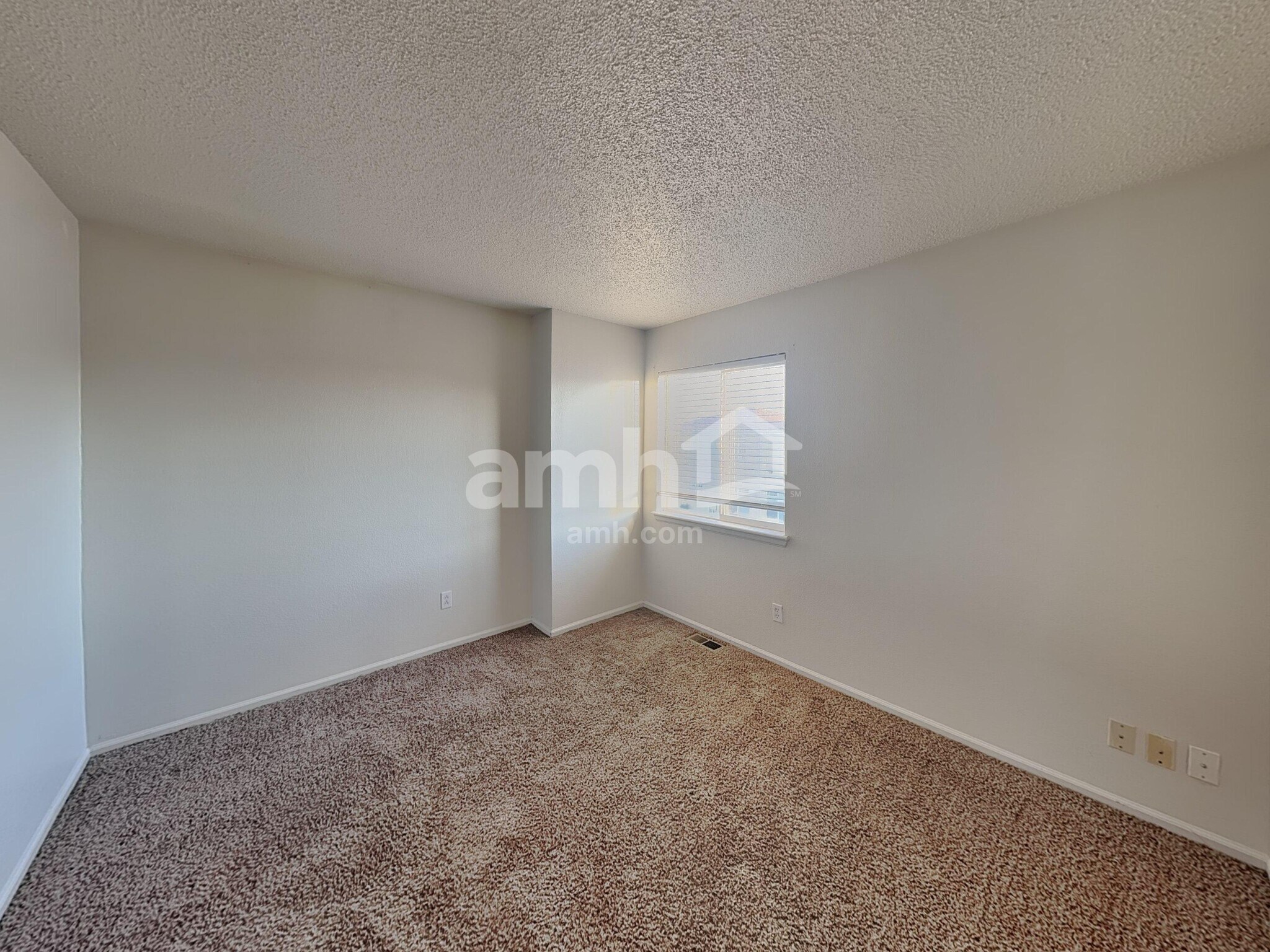 Building Photo - 21480 E 42nd Ave