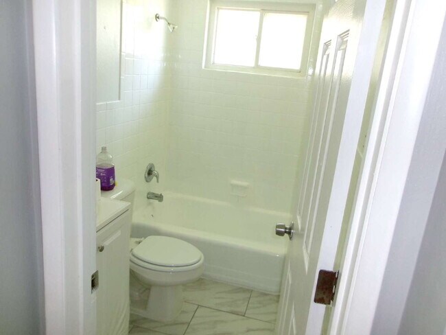 Building Photo - Newly Renovated 3-Bedroom Home with Spacious Yard