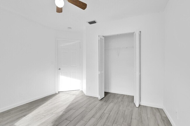 Building Photo - 13974 Folkestone Cir