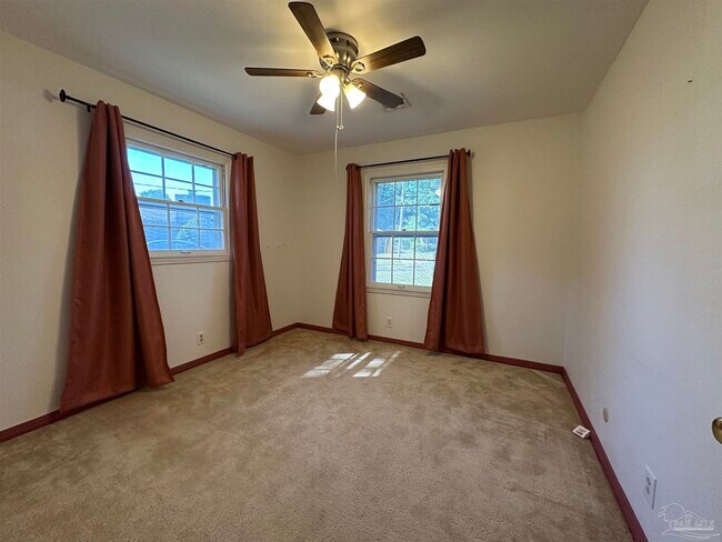 Building Photo - 5560 Homewood Rd